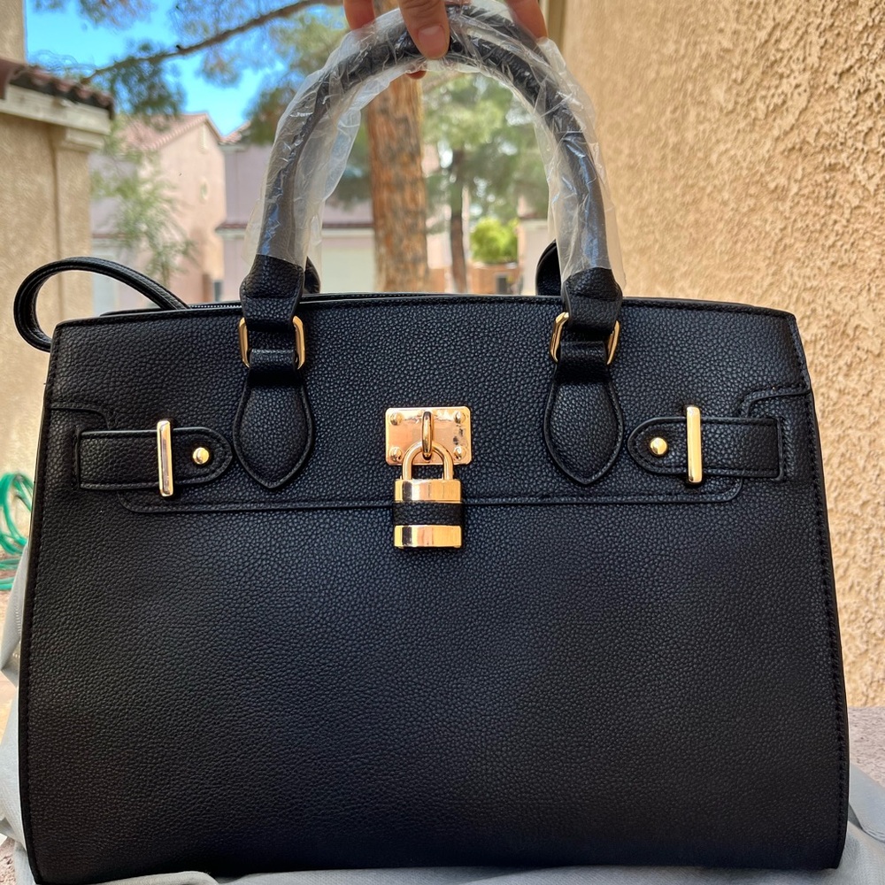 NWT Dasein Black Structured Tote w/ Matching Wristlet – Gold Hardware